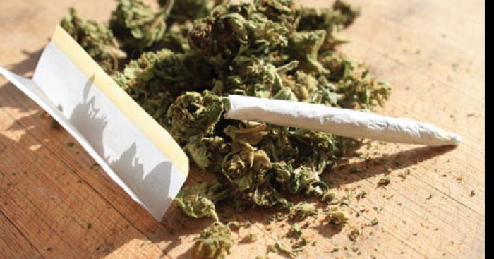 La Nouvelle-Calédonie légalise le cannabis.