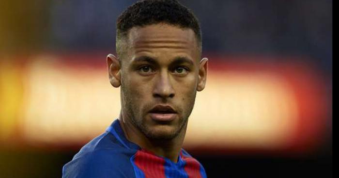 OFFICIEL : Coup de tonnerre sur la planète foot : Neymar signe à l'Olympique de Marseille !!!